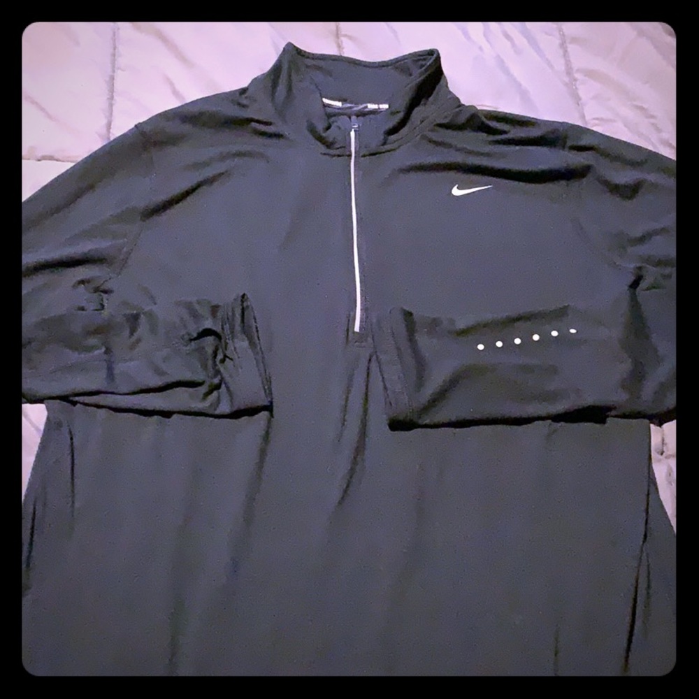 Nike dri-fit top